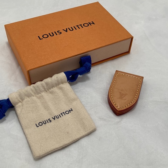 Louis Vuitton Other - Louis Vuitton Pans A Vie Money Clip M64692